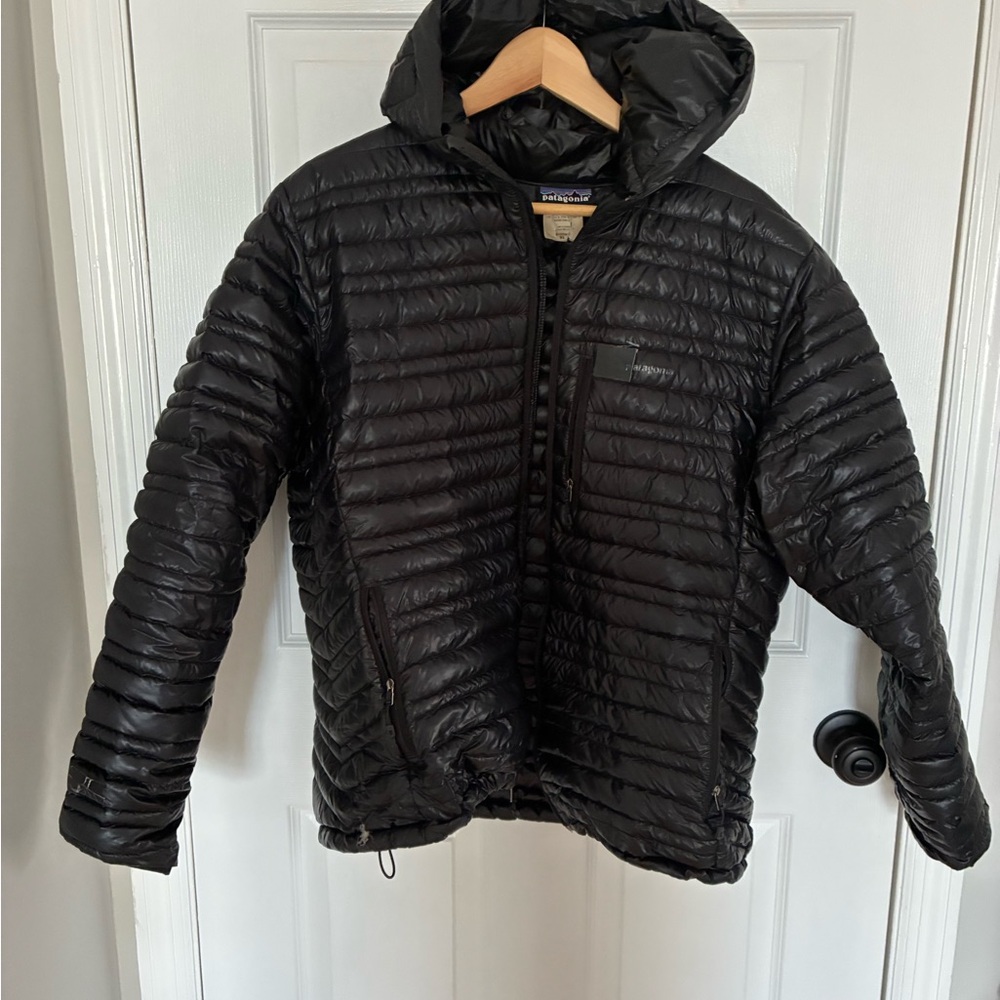Patagonia Black Quilted Hooded Puffer Jacket